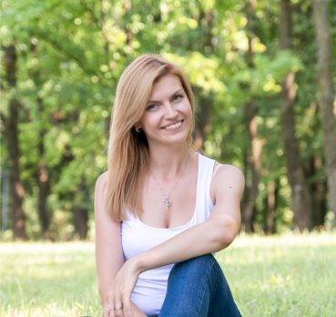 Diana, 33 years old, Redhill, United Kingdom