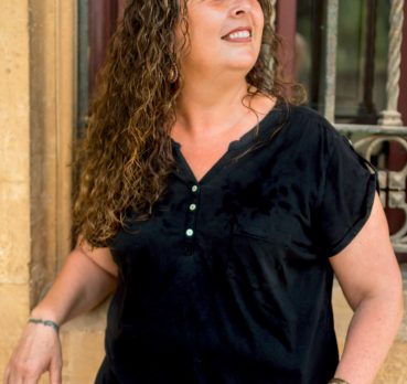 Julianne, 42 years old, 