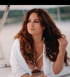 Sarah, 40 years old, Bisexual, Woman, Carson City, USA
