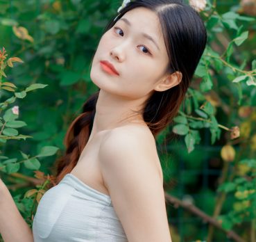Qíng Yí, 21 years old, Tongchuan, China