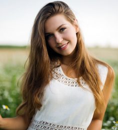 Juliet, 21 years old, Straight, Woman, Jenison, USA
